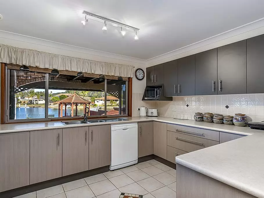 64 Helmsman Blvd, St Huberts Island Sold by Central Coast Agents - image 10