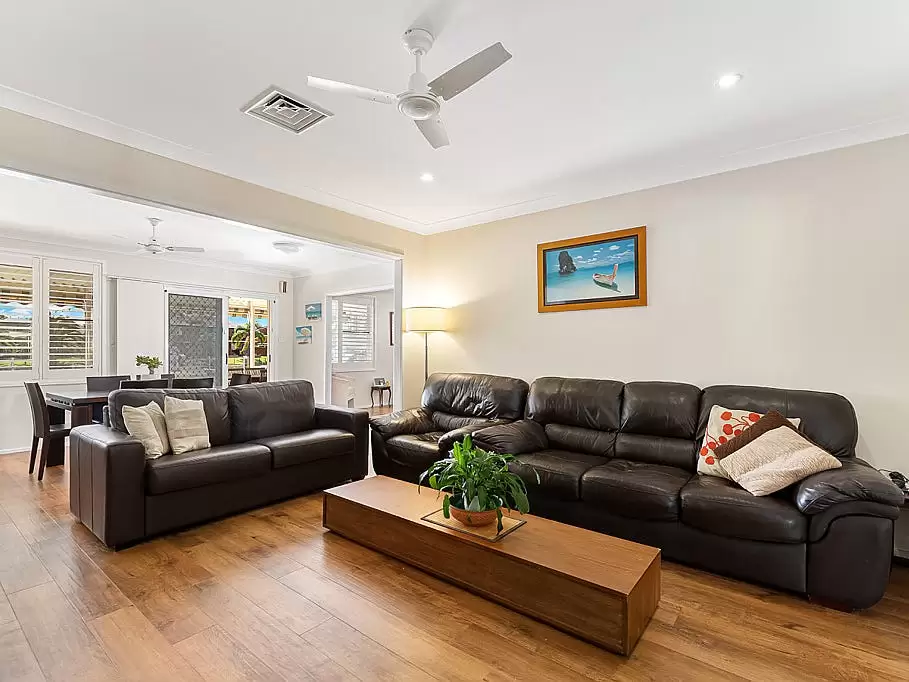 24 Marina View Parade, St Huberts Island Sold by Central Coast Agents - image 2