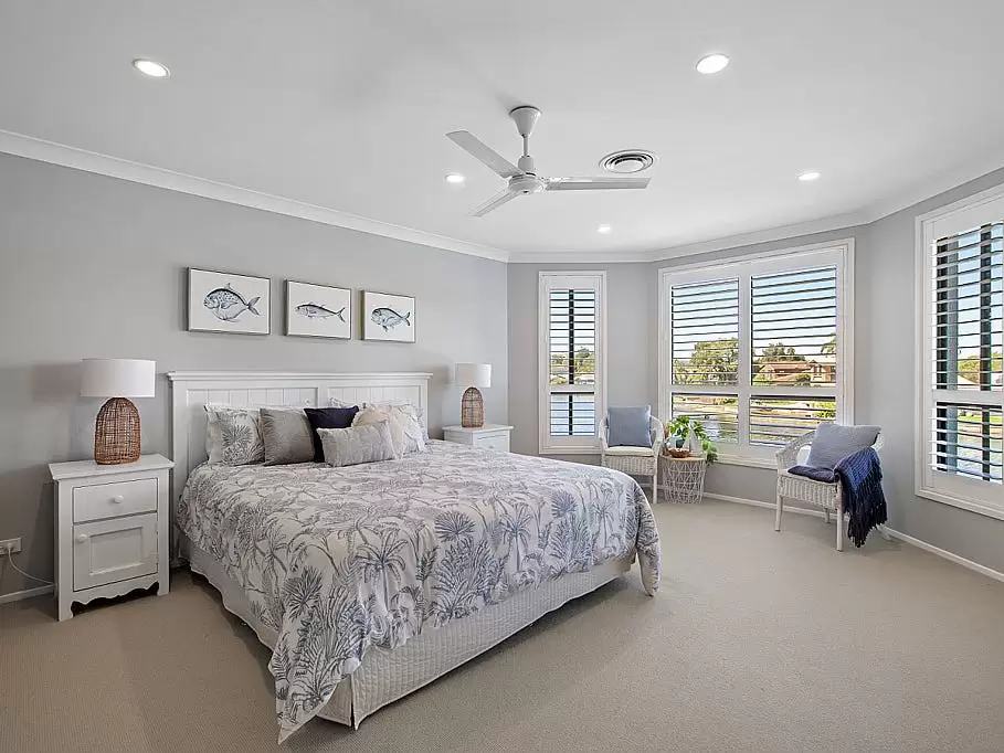 72 Helmsman Boulevard, St Huberts Island Sold by Central Coast Agents - image 3