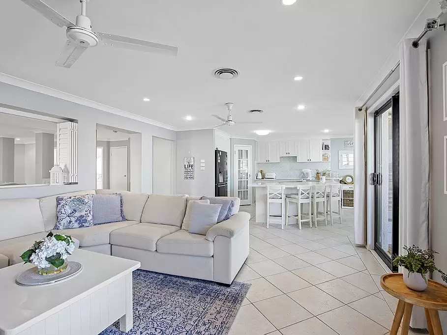 72 Helmsman Boulevard, St Huberts Island Sold by Central Coast Agents - image 13
