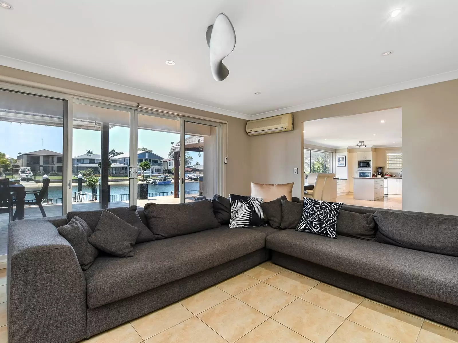 13 Heron Place, St Huberts Island Sold by Central Coast Agents - image 4