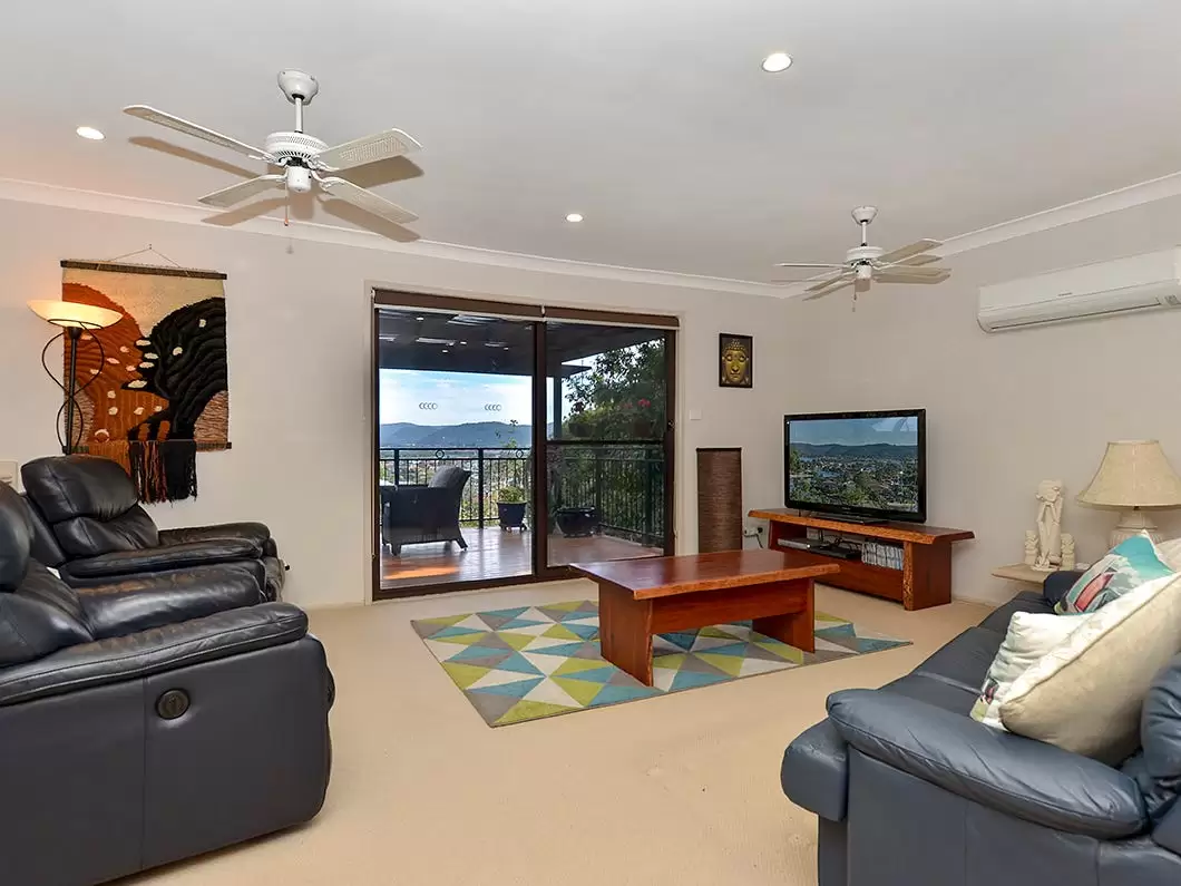 9 Daley Avenue, Daleys Point Sold by Central Coast Agents - image 5