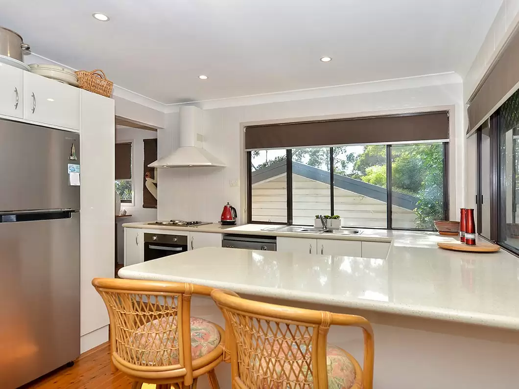 9 Daley Avenue, Daleys Point Sold by Central Coast Agents - image 2