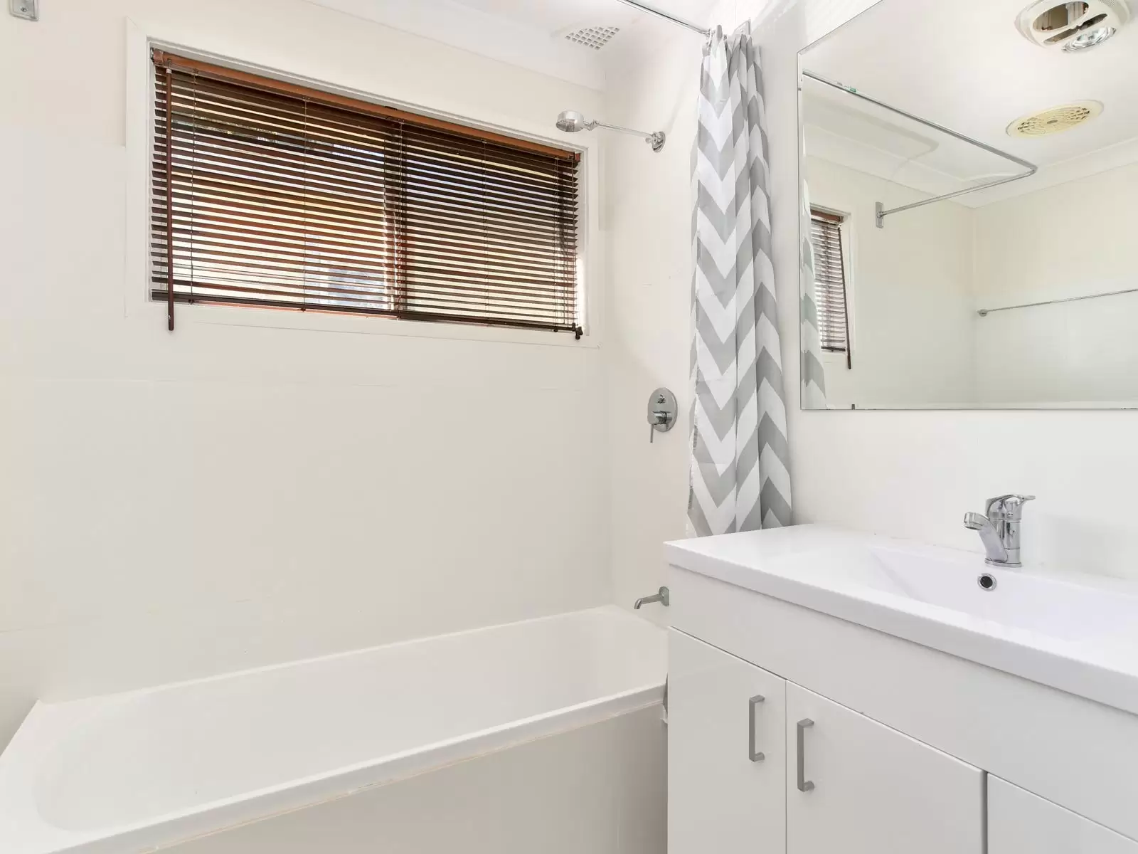 12 Bluefish Crescent, Tascott Sold by Central Coast Agents - image 5
