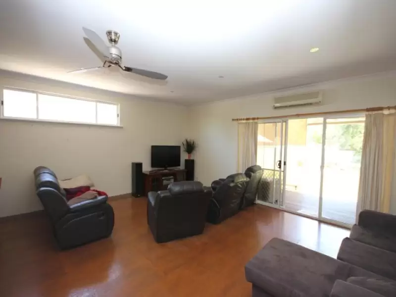 32 Fitzroy Street, Umina Beach Sold by Central Coast Agents - image 2