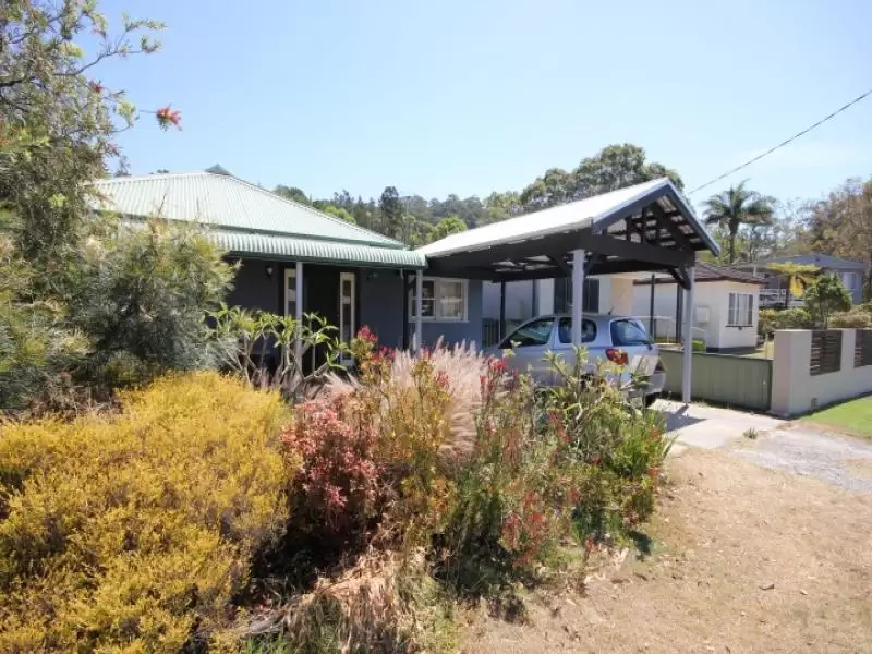 32 Fitzroy Street, Umina Beach Sold by Central Coast Agents - image 1