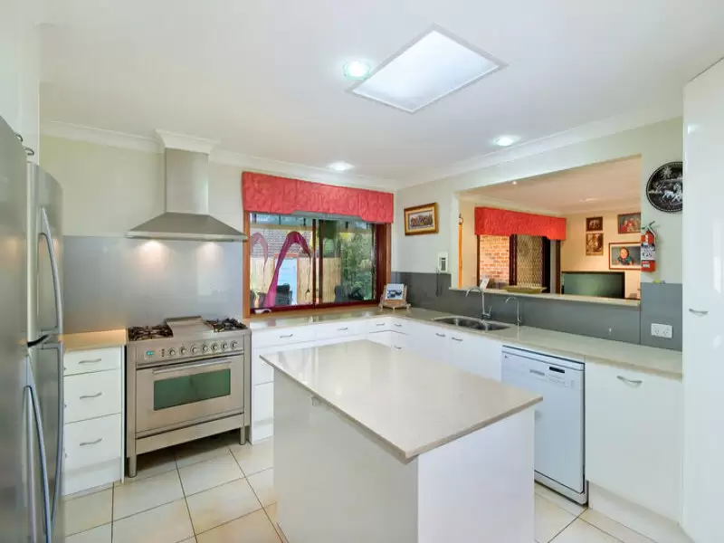 17 Portelli Avenue, Kariong Sold by Central Coast Agents - image 2