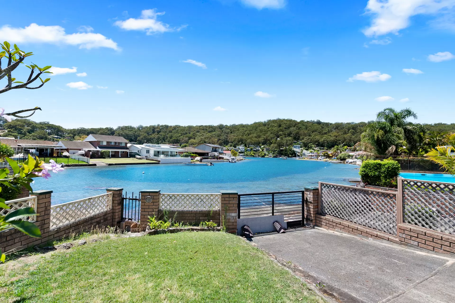 25 Helmsman Blvd, St Huberts Island Sold by Central Coast Agents - image 1