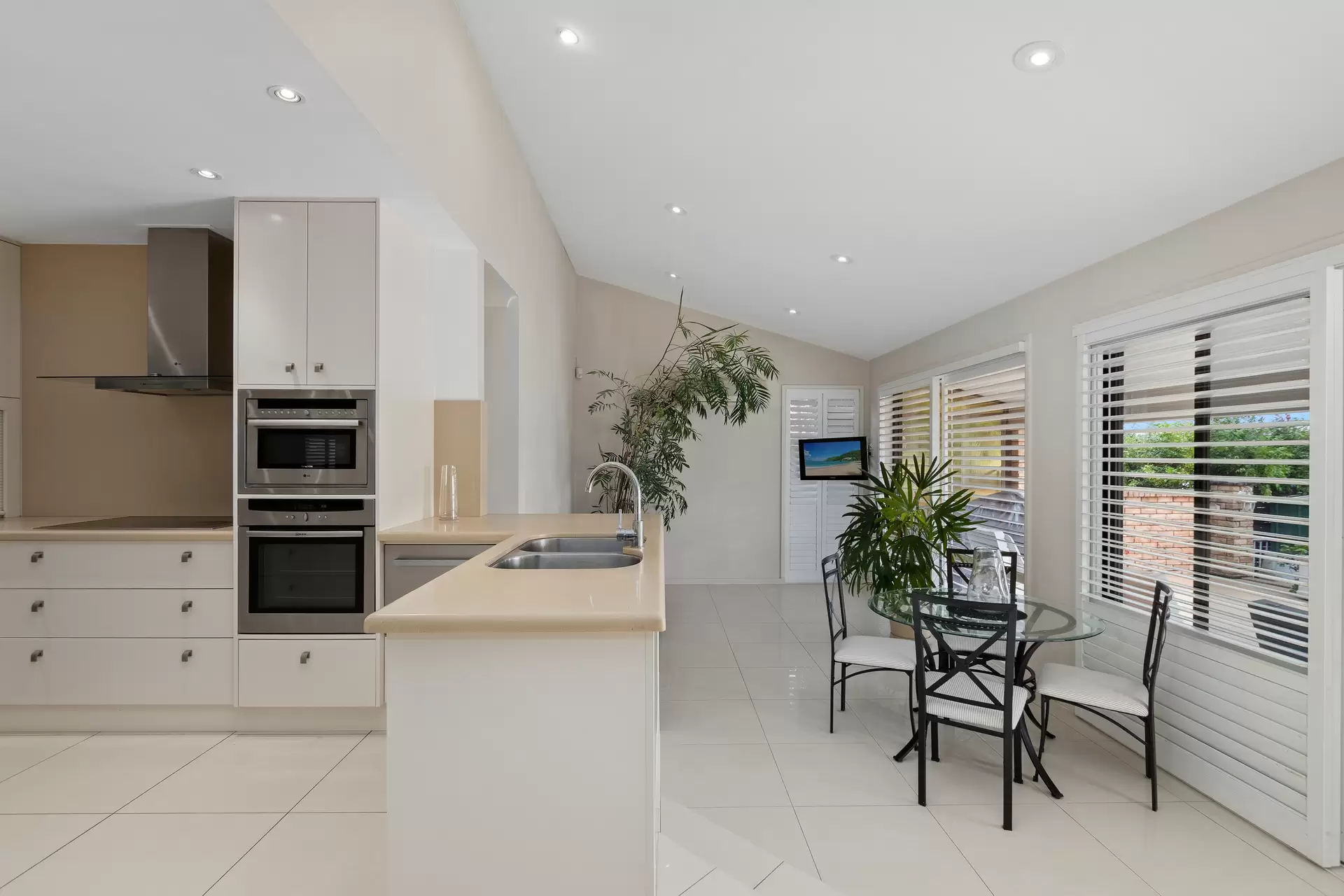 35 Nautilus Crescent, St Huberts Island Sold by Central Coast Agents - image 1