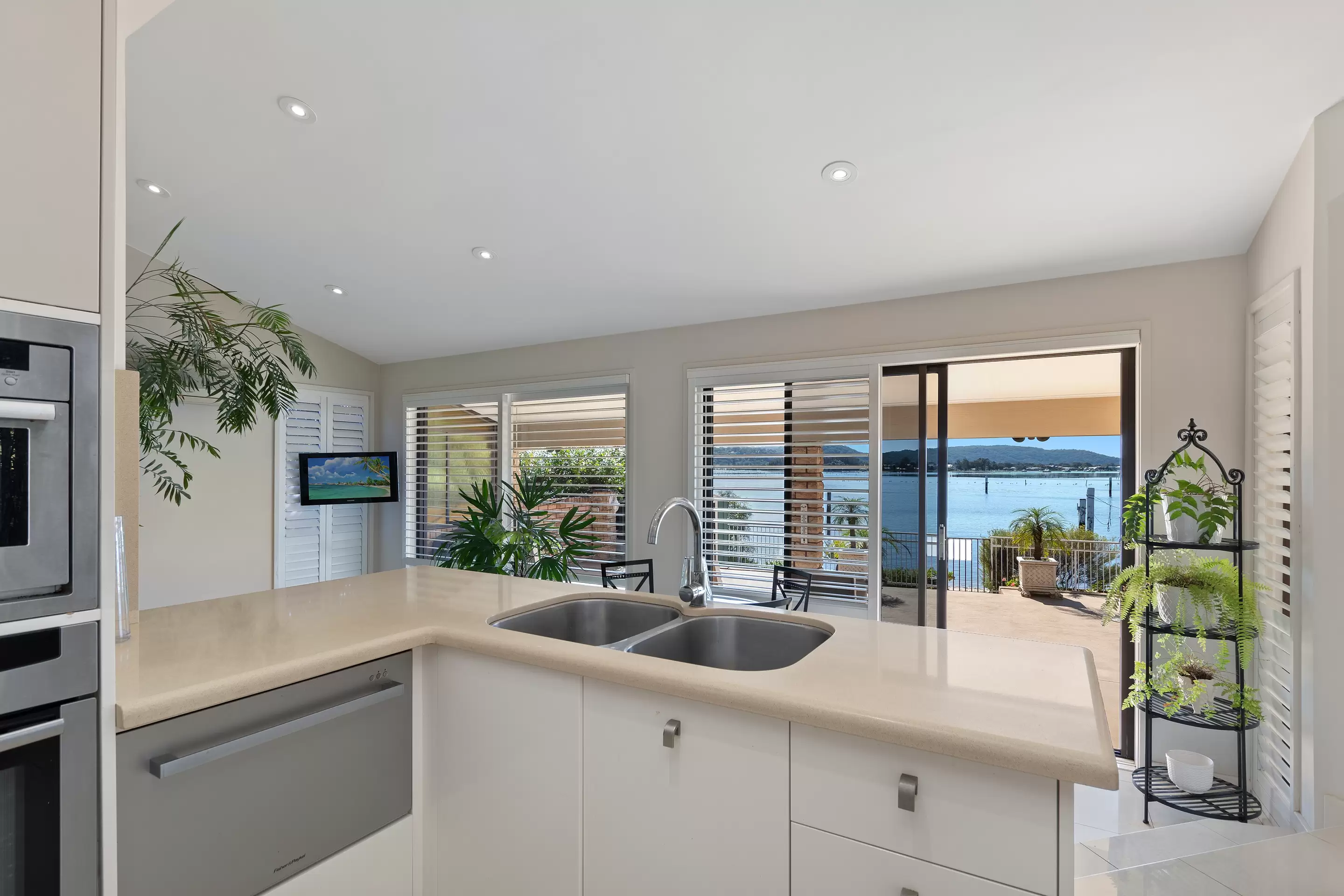 35 Nautilus Crescent, St Huberts Island Sold by Central Coast Agents - image 4