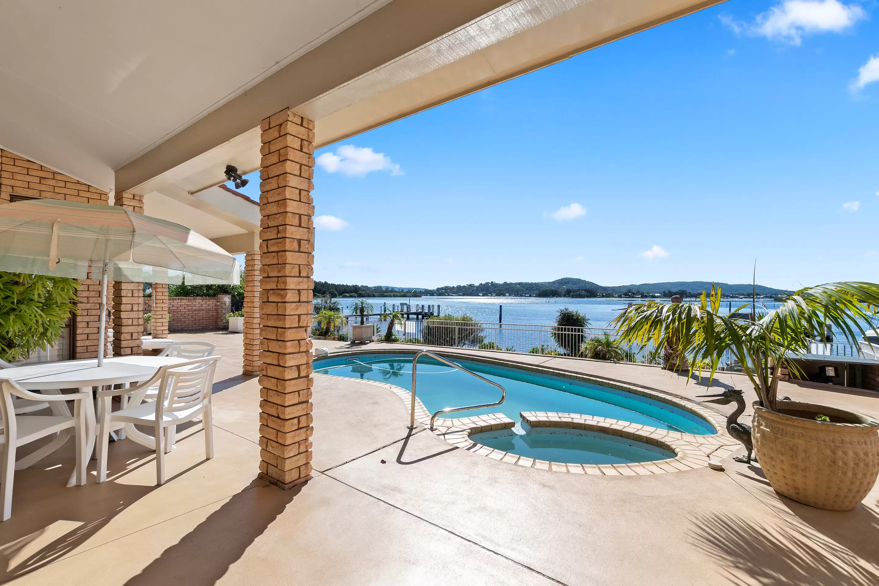 35 Nautilus Crescent, St Huberts Island Sold by Central Coast Agents - image 2