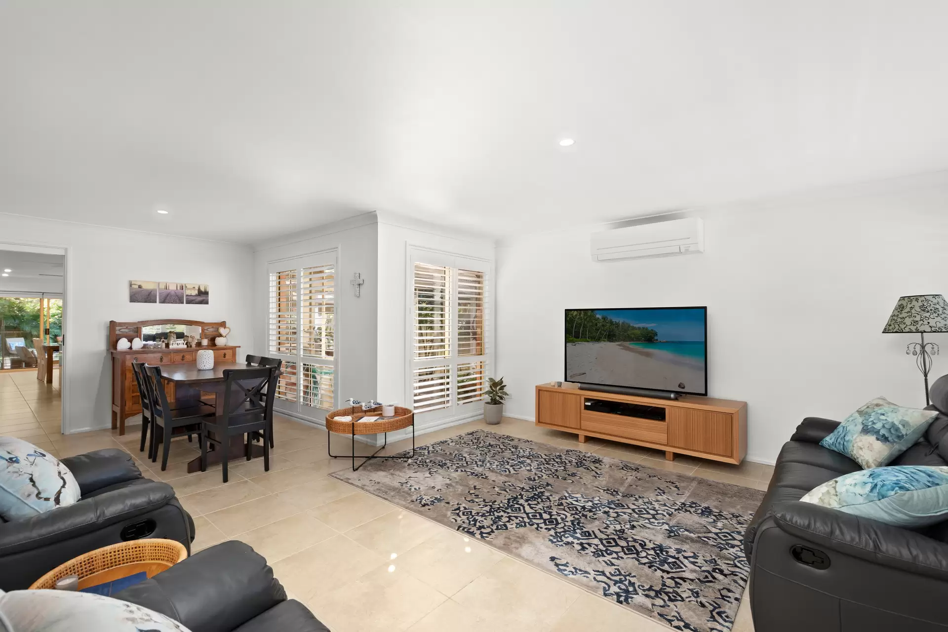 12 Discovery Street, St Huberts Island Sold by Central Coast Agents - image 1