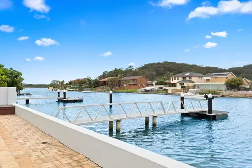 11 Nautilus Crescent, St Huberts Island Sold by Central Coast Agents