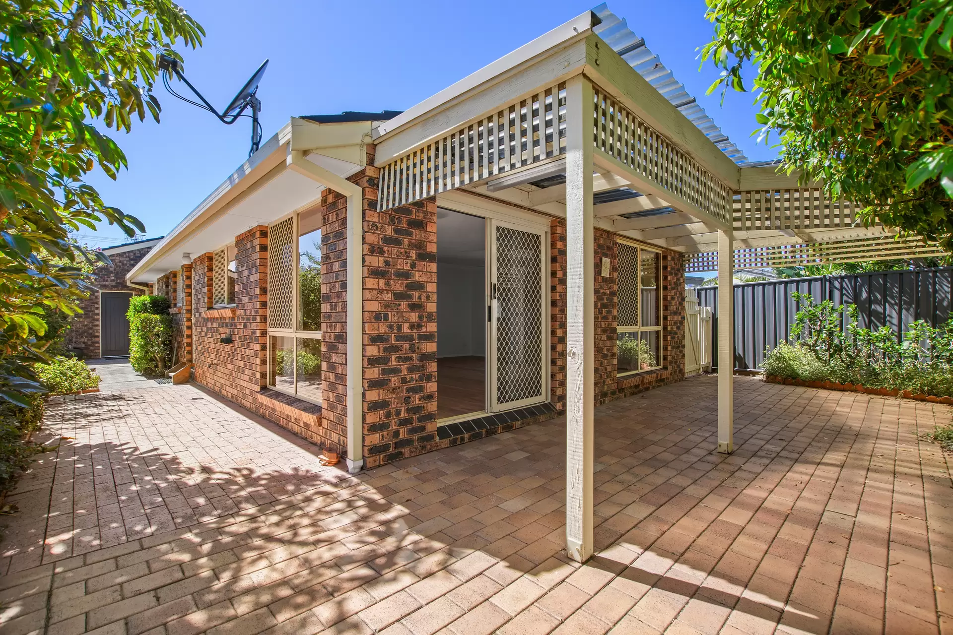 2/71 Murray Street, Booker Bay Sold by Central Coast Agents - image 1