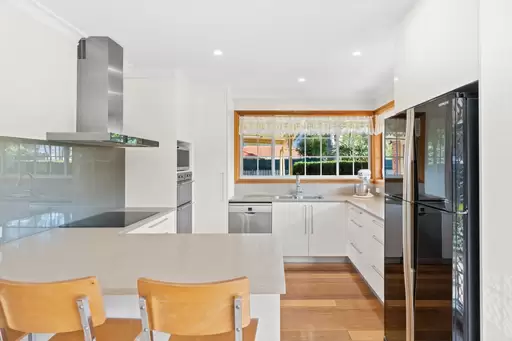 9 Attunga Close, St Huberts Island Sold by Central Coast Agents