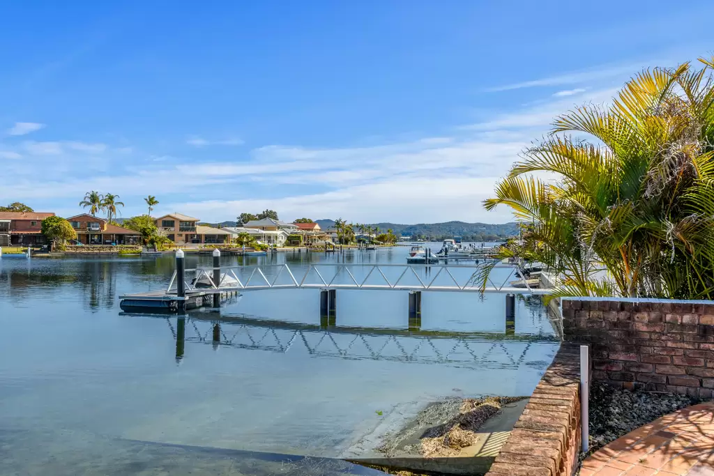54 Helmsman Blvd, St Huberts Island Sold by Central Coast Agents