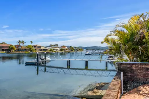54 Helmsman Blvd, St Huberts Island Sold by Central Coast Agents