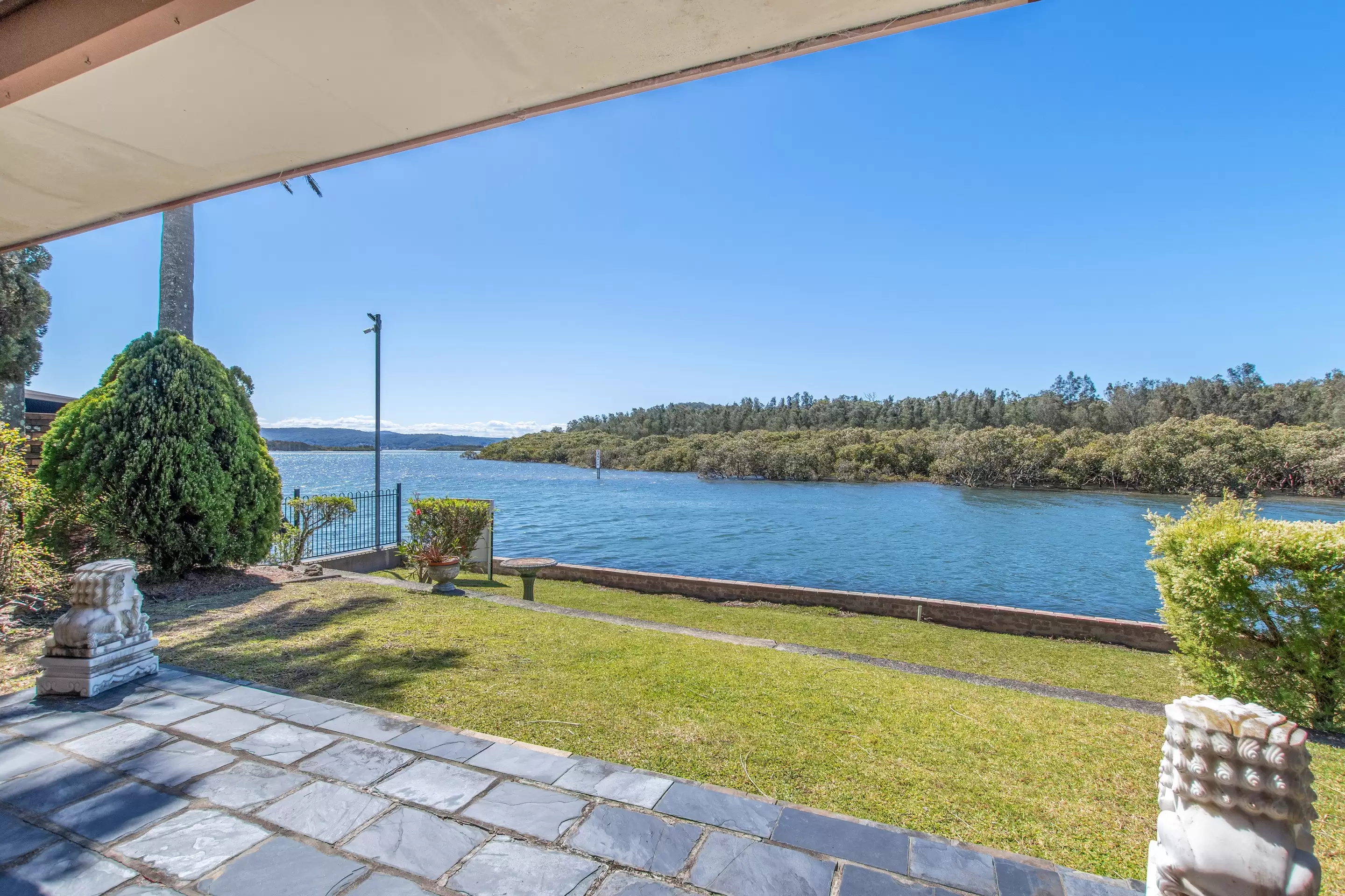 8 Boyd Close, St Huberts Island Sold by Central Coast Agents - image 1