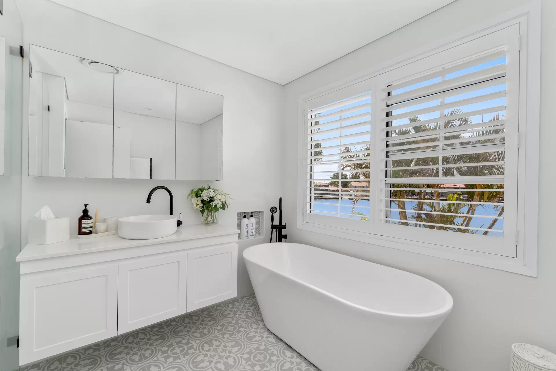 24 Cuttlefish Parade, St Huberts Island Sold by Central Coast Agents - image 1