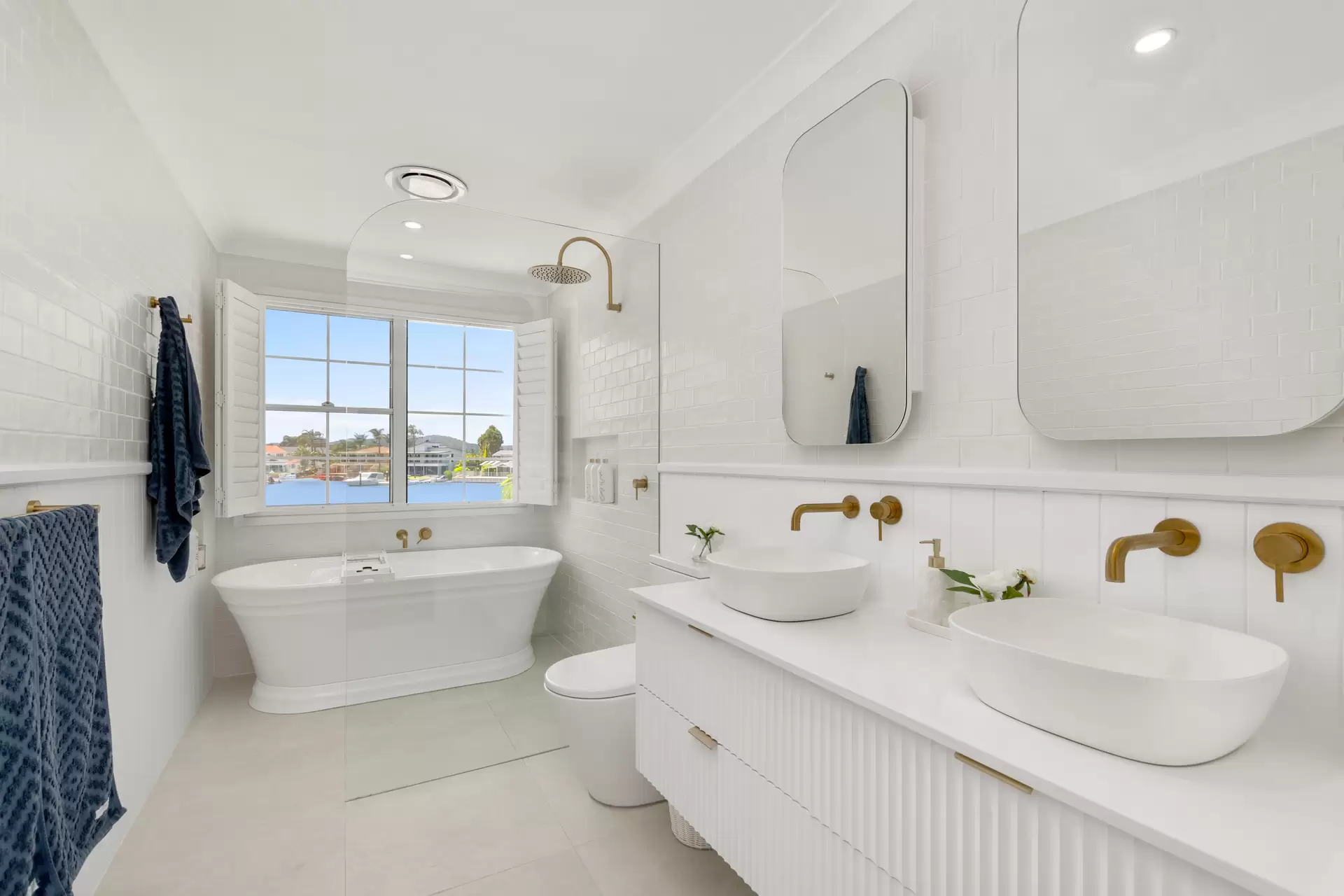 24 Cuttlefish Parade, St Huberts Island Sold by Central Coast Agents - image 1