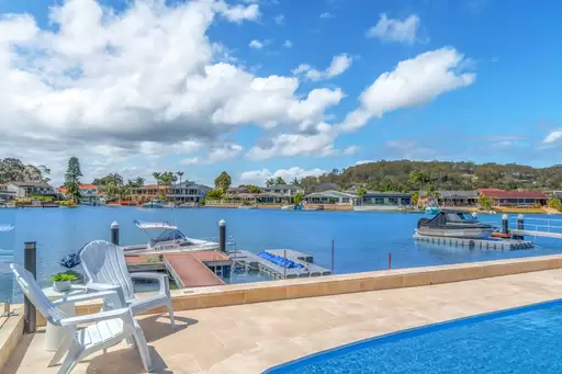 24 Cuttlefish Parade, St Huberts Island Sold by Central Coast Agents