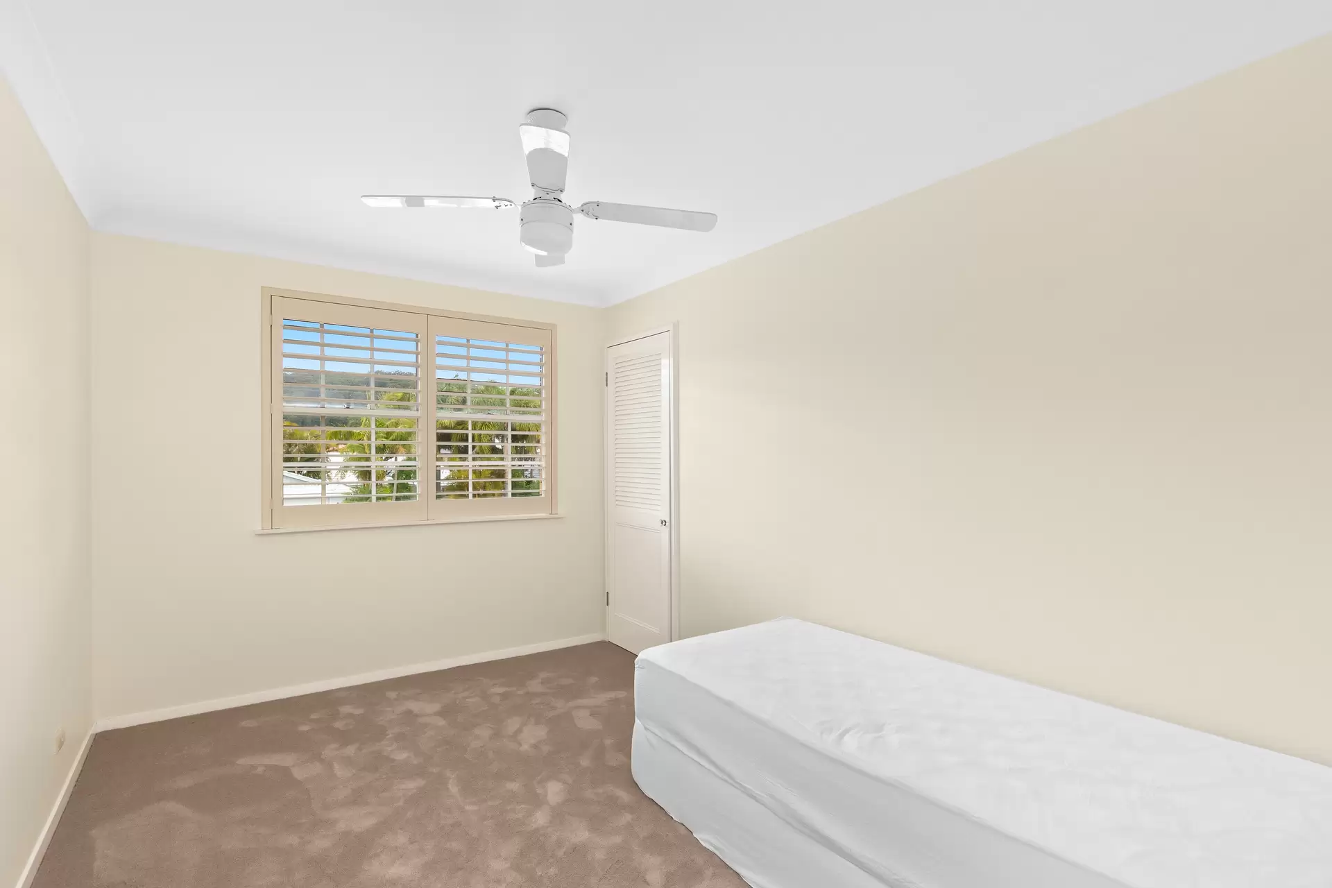 14 Salacia Close, St Huberts Island Sold by Central Coast Agents - image 1