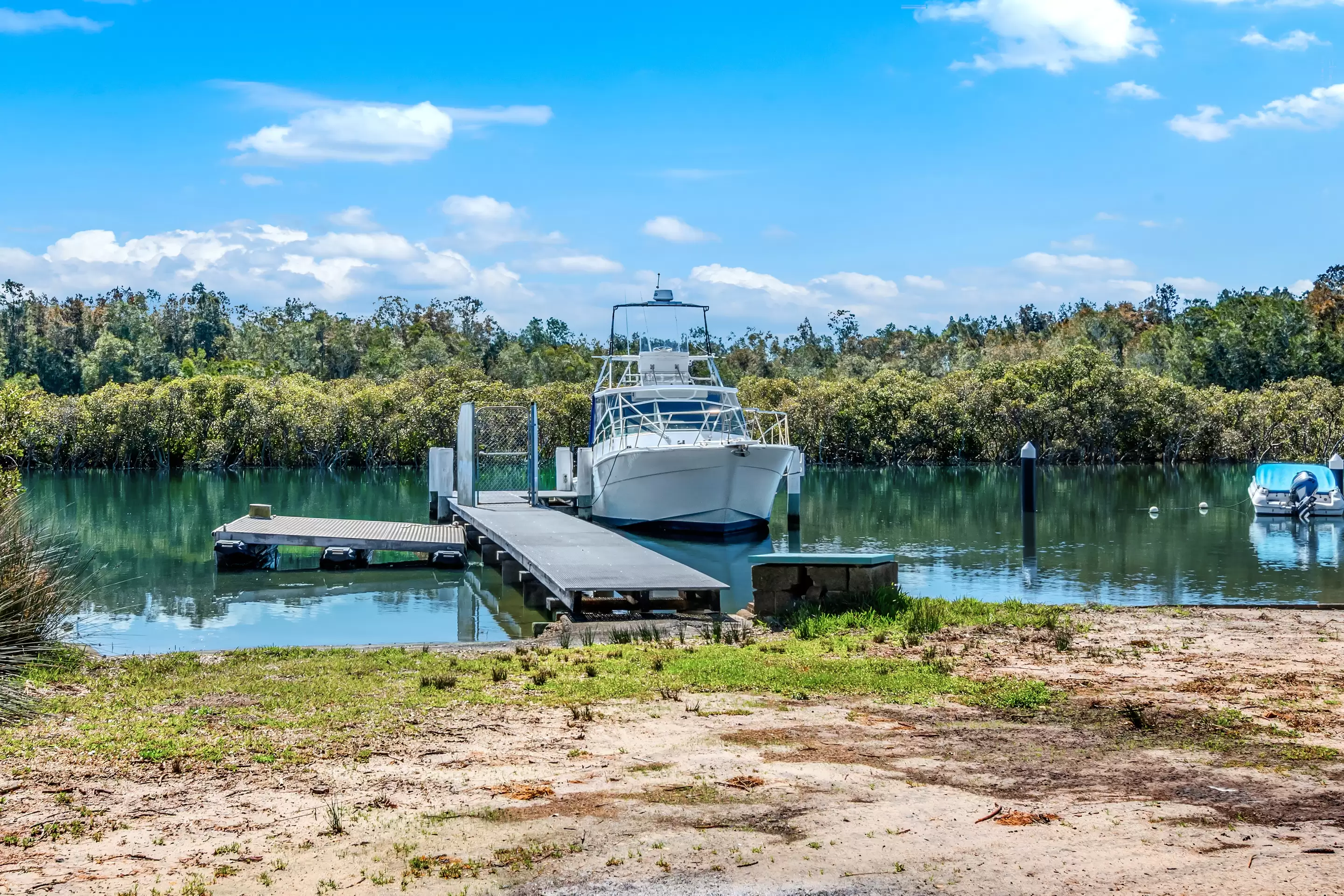 16 Beachfront Parade, St Huberts Island Sold by Central Coast Agents - image 1
