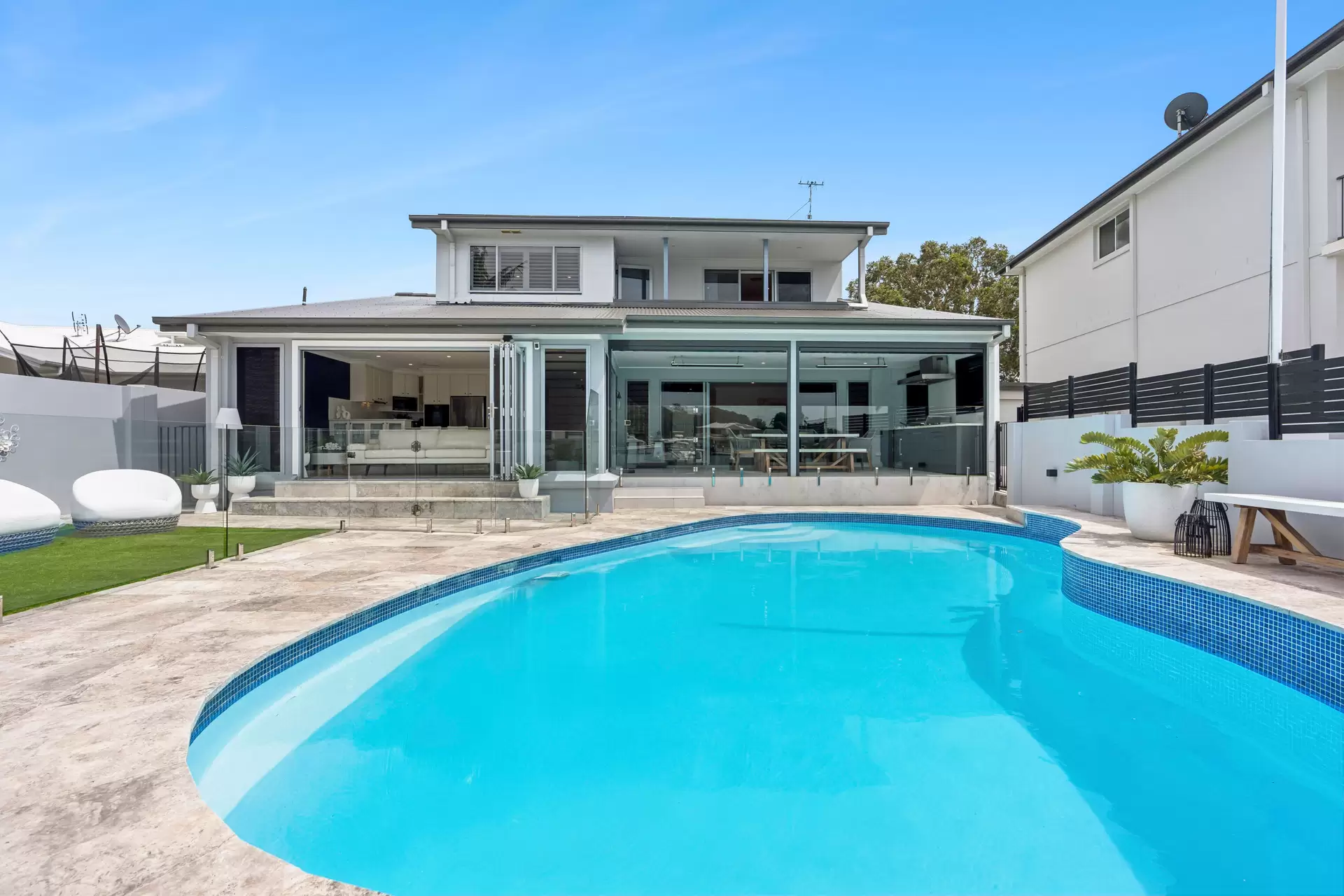 117 Helmsman Blvd, St Huberts Island Sold by Central Coast Agents - image 1
