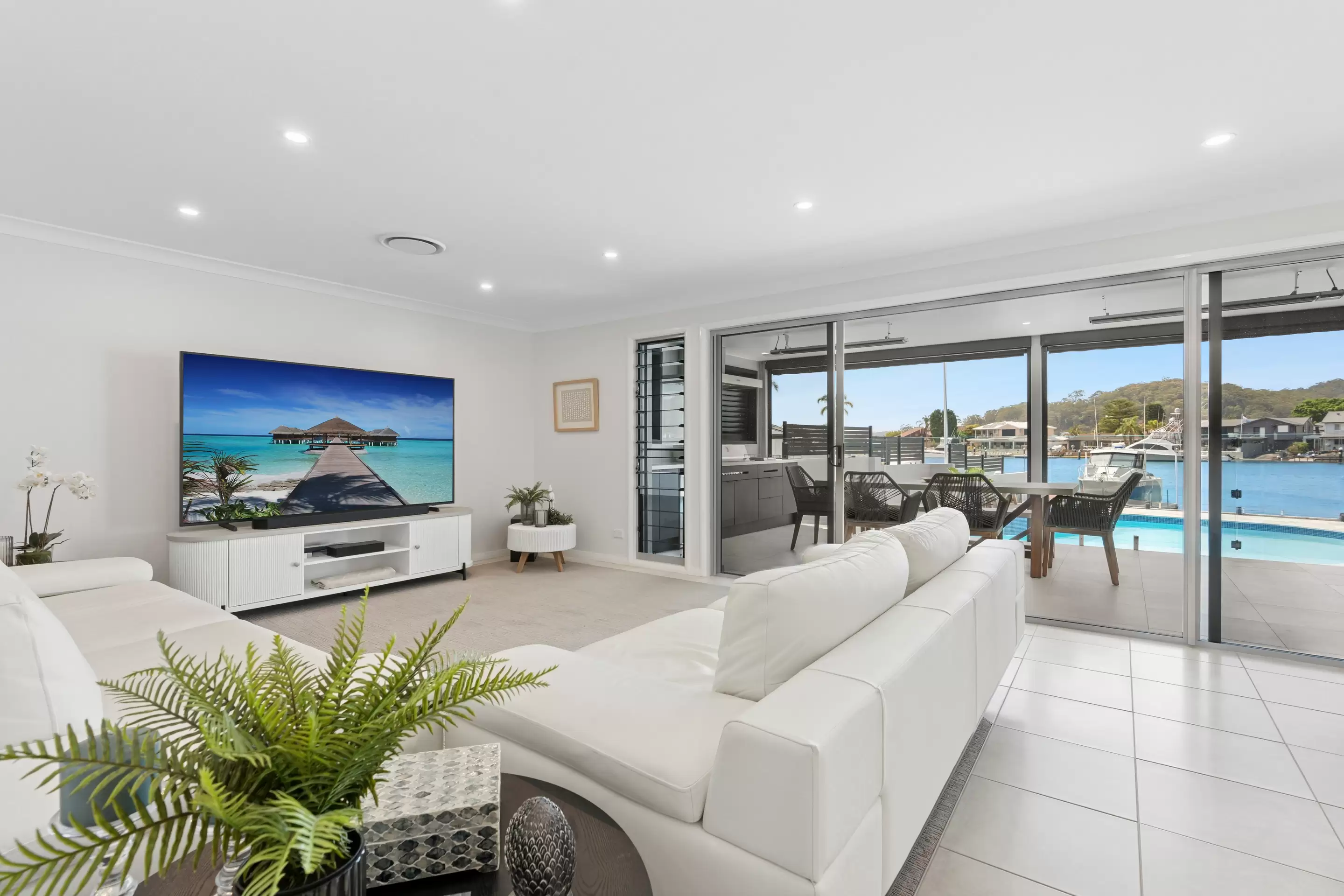 117 Helmsman Blvd, St Huberts Island Sold by Central Coast Agents - image 5