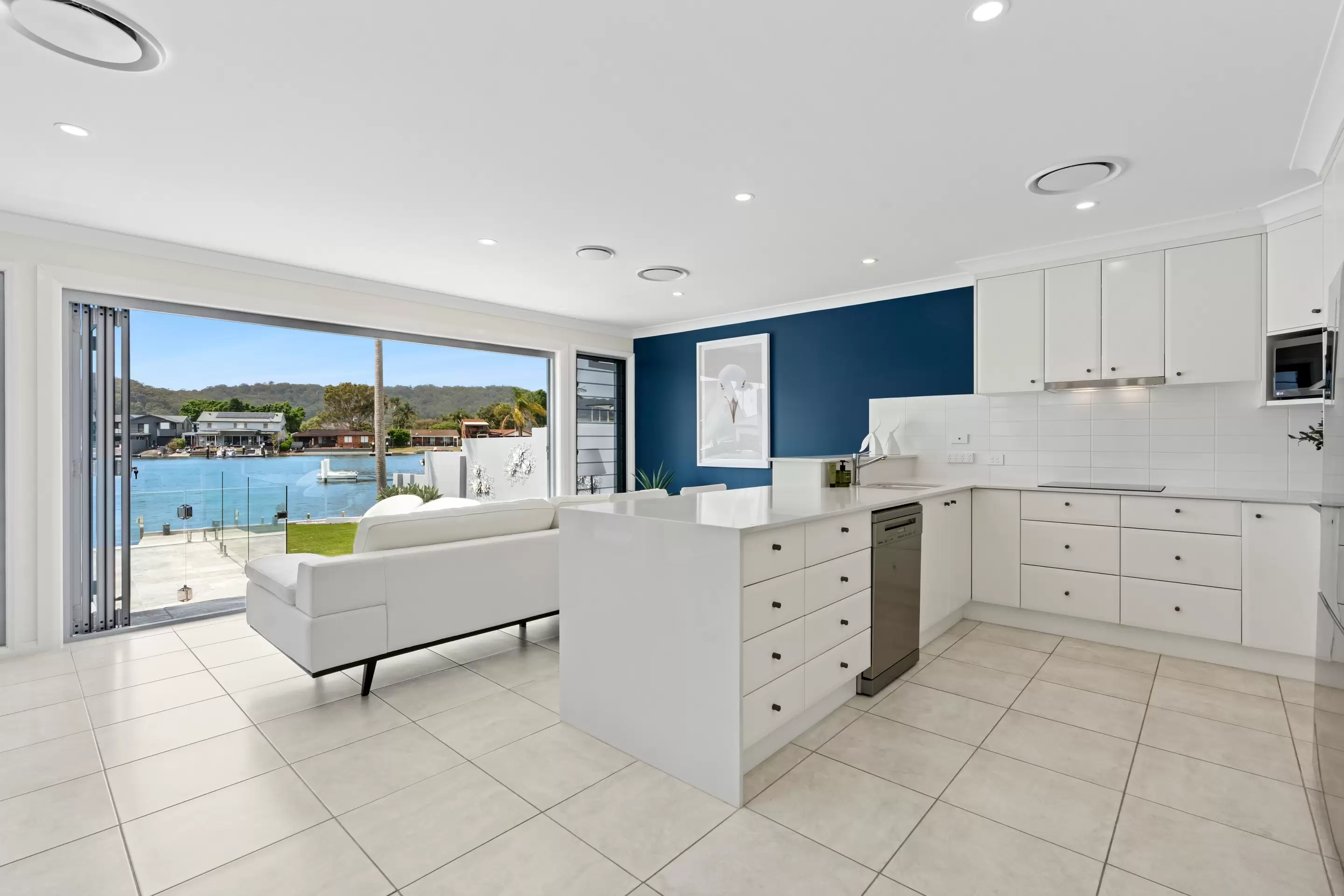 117 Helmsman Blvd, St Huberts Island Sold by Central Coast Agents - image 2