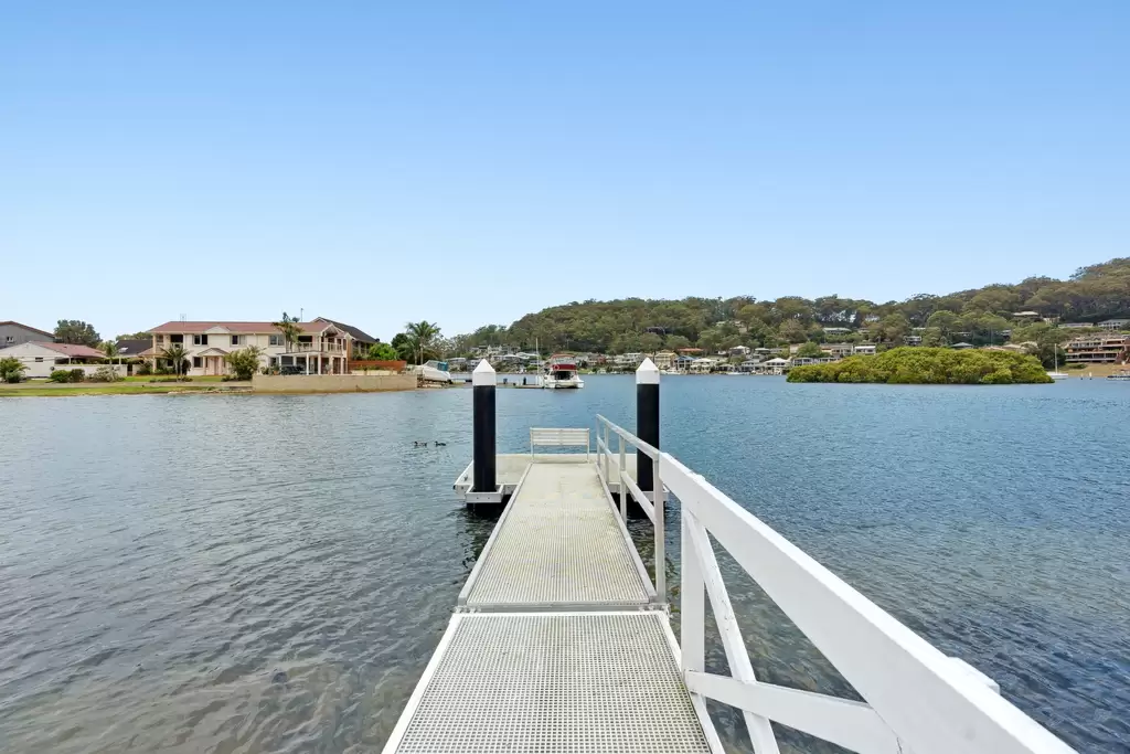 3 Helmsman Blvd, St Huberts Island For Sale by Central Coast Agents
