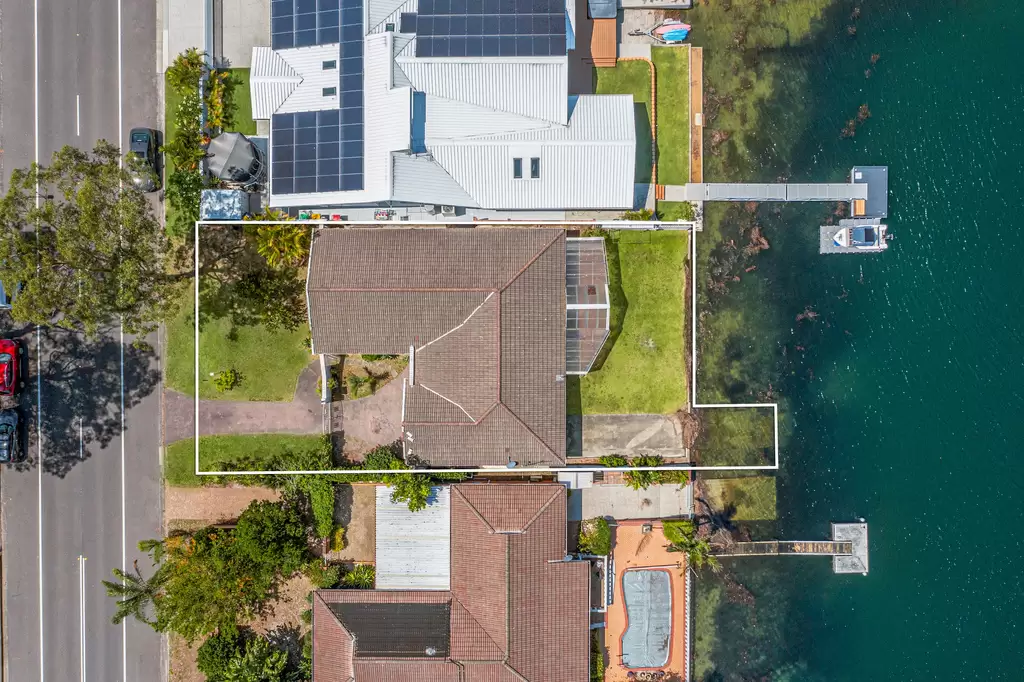 105 Helmsman Blvd, St Huberts Island For Sale by Central Coast Agents